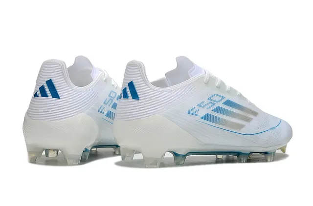 Adidas F50 Chaussures de football blanc et bleu upper tricot low-cut détails rayures horizontales graphiques Firm-Ground 5