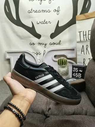 Adidas Gazelle Zapatillas estilo de vida negro y blanco 5