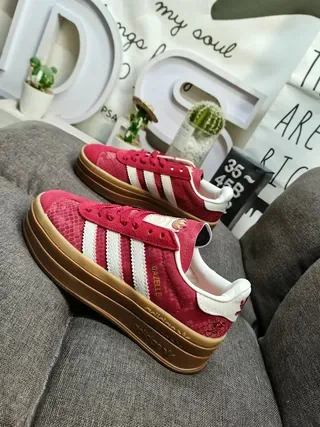 Adidas Gazelle Platform Tênis Lifestyle vermelho com Snake-Embossed 7