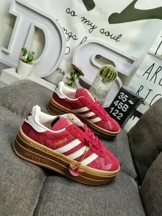Adidas Gazelle Platform Tênis Lifestyle vermelho com Snake-Embossed 9