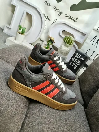 Adidas Cinza Vermelho Low-Top Camurça e Textil Upper Lifestyle Sneakers 9