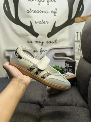Adidas Zapatillas Lifestyle Verde Beige Sin Cordones Cierre de Correa Rejilla y Recubrimiento Sintético 5