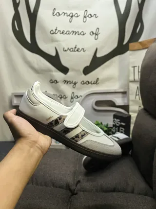 Adidas Zapatillas Lifestyle Verde Beige Sin Cordones Cierre de Correa Rejilla y Recubrimiento Sintético 15