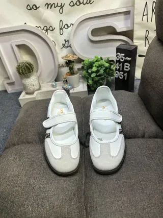 Adidas Zapatillas Lifestyle Verde Beige Sin Cordones Cierre de Correa Rejilla y Recubrimiento Sintético 20