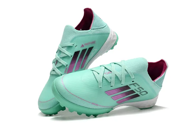 Adidas أخضر وردي صوفي علوي تصميم خطوط متدرجة أحذية كرة القدم Turf 5