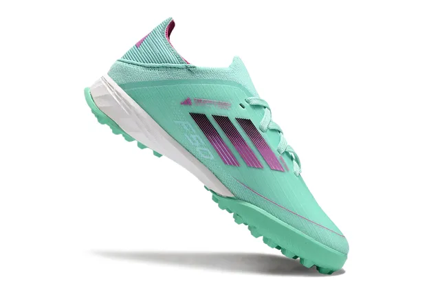 Adidas أخضر وردي صوفي علوي تصميم خطوط متدرجة أحذية كرة القدم Turf 6