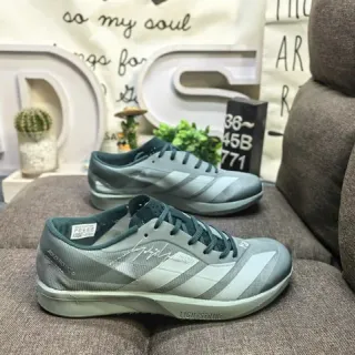 أديداس لايت سترايك حذاء تدريبي Low-Top