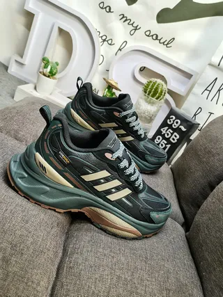 Adidas MTS PRO حذاء رياضي سميك أخضر داكن وبيج 10