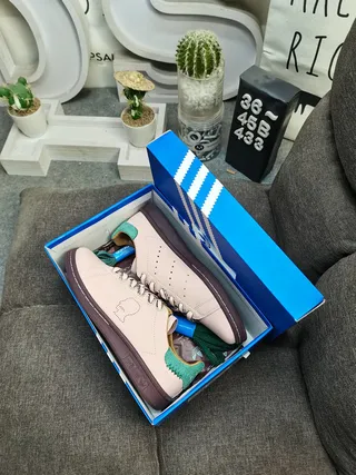 Adidas Chaussures Lifestyle Rose Vert à Encolure Basse avec Toebox Perforé 3