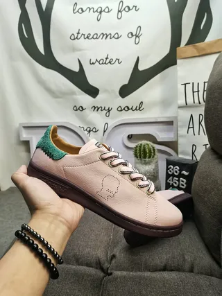 Adidas Chaussures Lifestyle Rose Vert à Encolure Basse avec Toebox Perforé 6