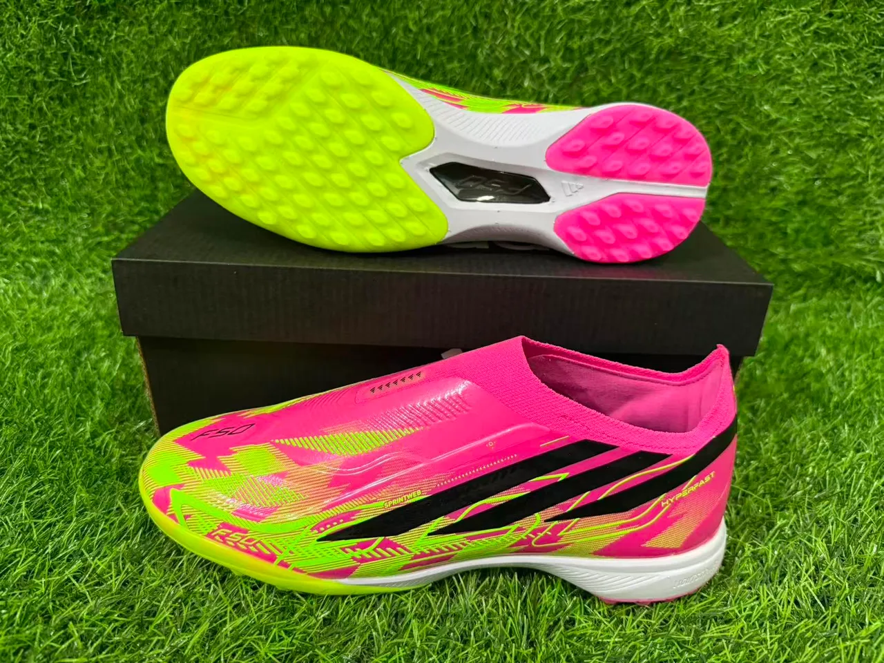 Adidas rose et vert collet à ajustement chaussette overlay de cage synthétique terrain de football chaussures 4