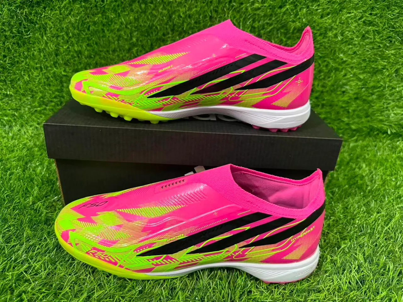 Adidas rose et vert collet à ajustement chaussette overlay de cage synthétique terrain de football chaussures 8