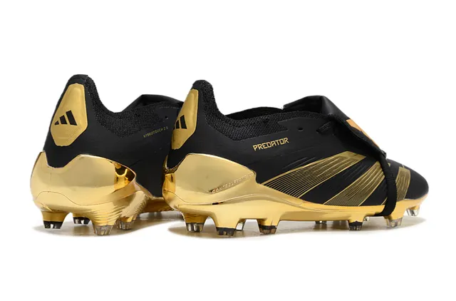 Adidas Predator Noir et Or Métallique Terrain ferme Chaussures de football 4