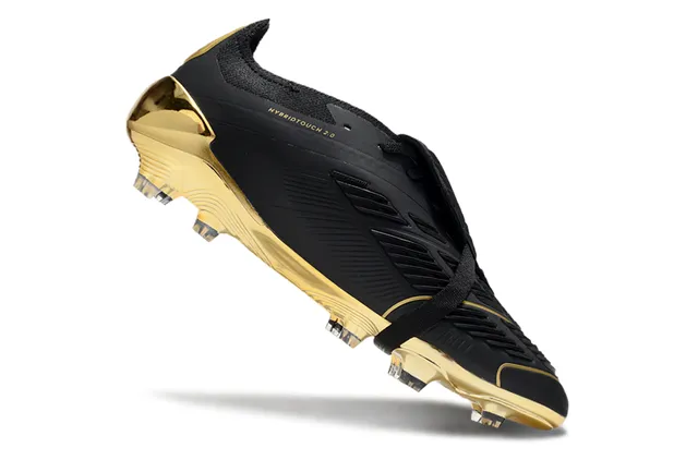 Adidas Predator Noir et Or Métallique Terrain ferme Chaussures de football 7