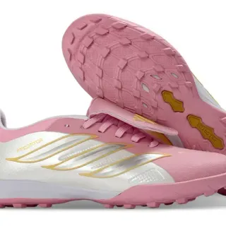 Adidas Predator Sapatos de futebol turf rosa e branco com camada superior sintética, fechamento de correa sem cadarço