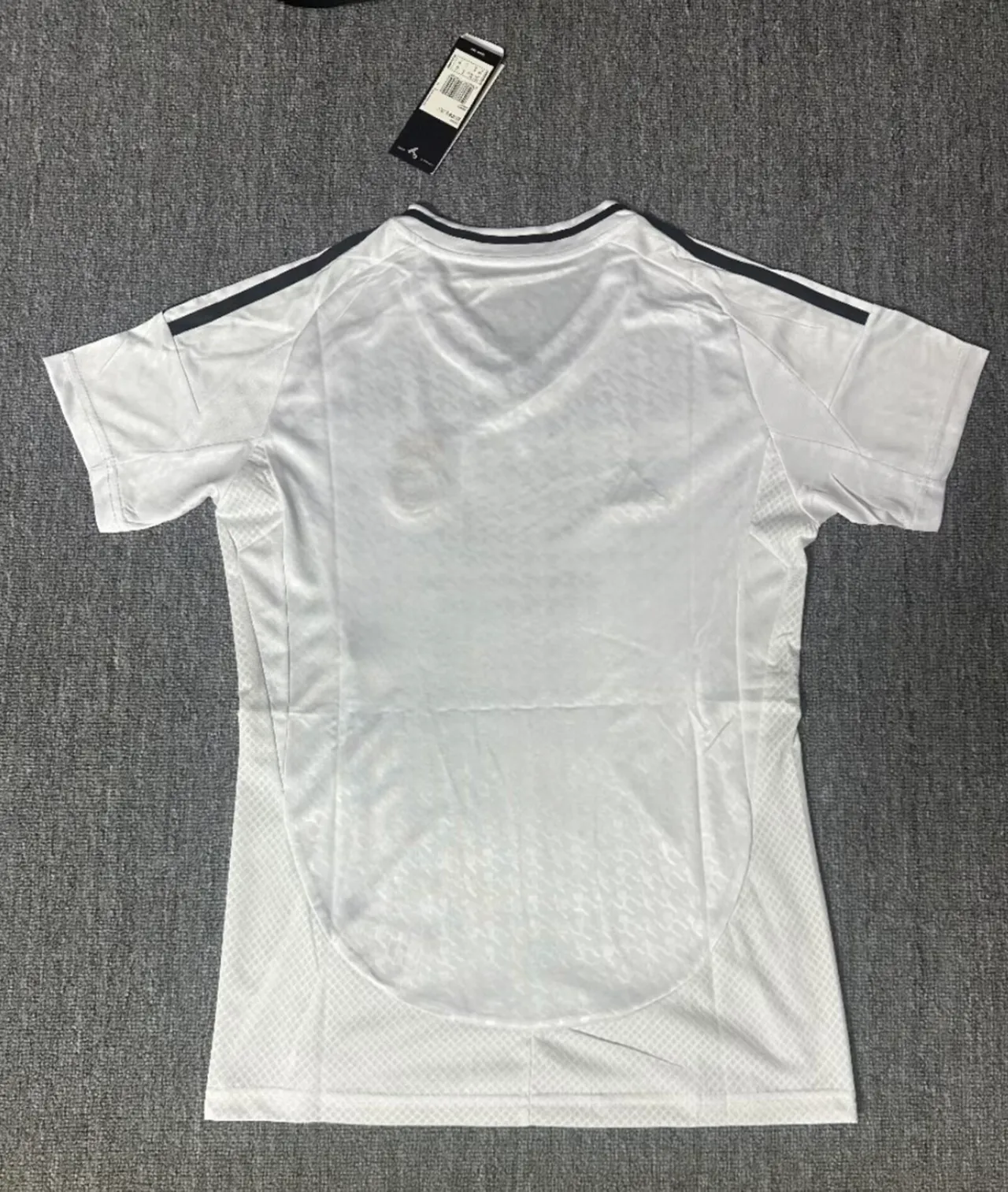 Adidas Real Madrid Casa Branco Preto Gola em V Manga Curta Camiseta 2