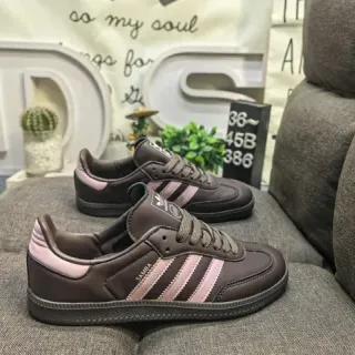 Adidas Samba حذاء رياضي بني و وردي أسلوب حياة