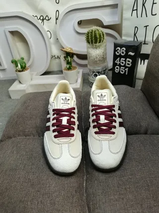 Adidas Samba Off-White e Burgundy tênis lifestyle 10