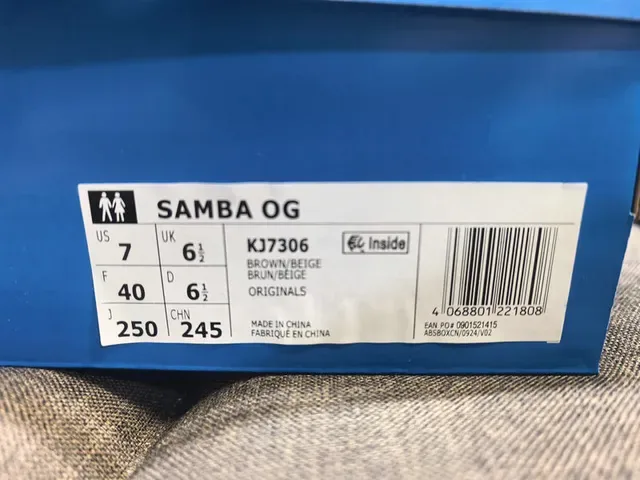 Adidas Samba OG Beige and Tan जीवनशैली स्नीकर 2