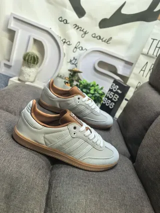 Adidas Samba OG Beige and Tan जीवनशैली स्नीकर 9