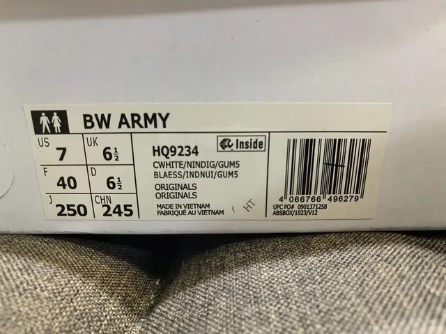 एडिडास सांबा ओजी ऑफ-व्हाइट नेवी स्ट्राइप लाइफस्टाइल स्नीकर्स 2