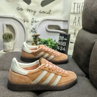 Adidas Samba OG Tan و Off-White سنيكرز لايف ستايل