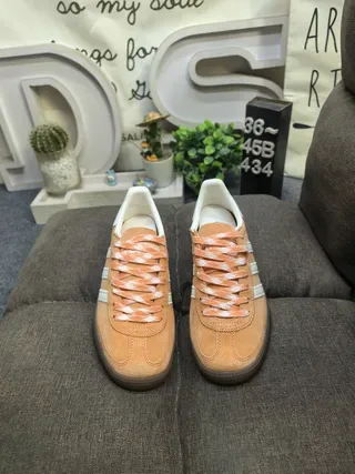 Adidas Samba OG Tan y Off-White zapatillas lifestyle 10