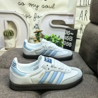 Adidas Samba أبيض وأزرق فاتح أحذية رياضية أسلوب حياة