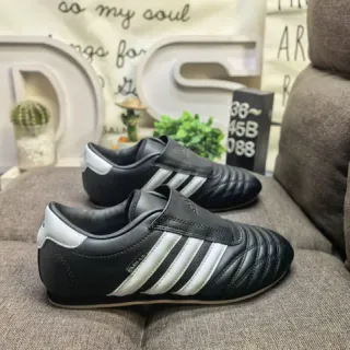 Adidas Samba Black and White Chaussures de Football Indoor