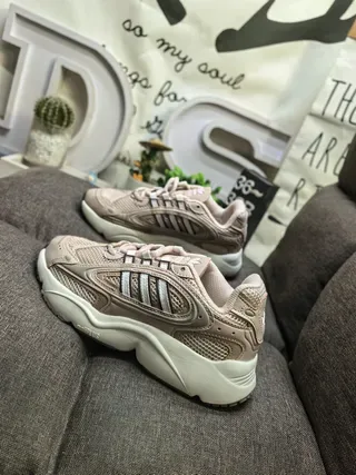 Adidas Prata Preto Metálico TPU Cage Tela E Sobreposições Sintéticas Tênis Lifestyle 17