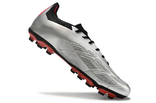 Adidas Chaussures de football Silver Navy Metallic upper synthétique avec détails de rayures pour terrain ferme 2