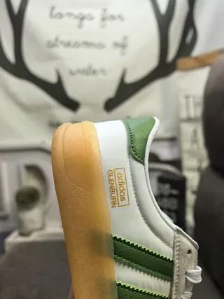 Adidas Spezial Beige Black Gum 生活方式运动鞋 3
