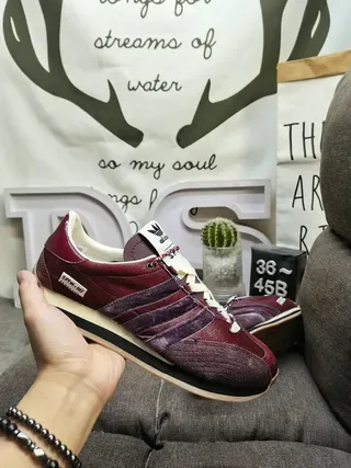 Adidas Spezial Zapatillas Lifestyle con Rayas de Terciopelo en Maroon y Purple 5
