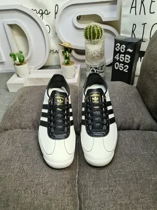 Adidas Spezial Off-White 和黑色生活方式运动鞋 10