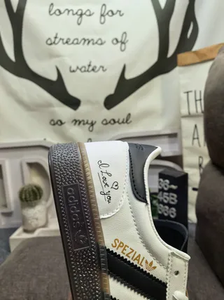 Adidas Spezial Blancos y Negros Zapatillas Lifestyle 3