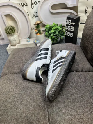 Adidas Spezial Blancos y Negros Zapatillas Lifestyle 6