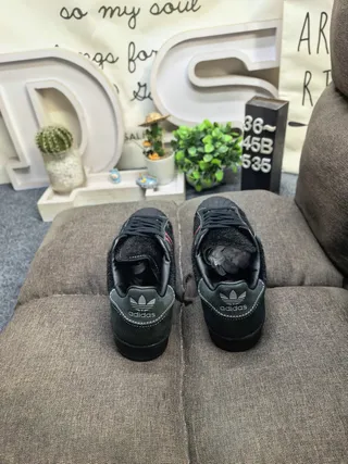 Adidas Superstar Chaussures Lifestyle Noires et Rouges 8