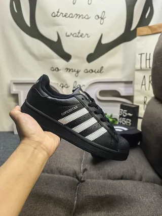 Adidas Superstar حذاء رياضي أسود وأبيض أسلوب حياة 5