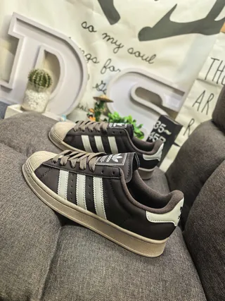 Adidas Superstar حذاء رياضي أسود وأبيض أسلوب حياة 17