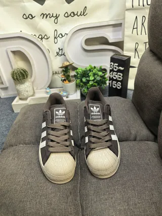 Adidas Superstar حذاء رياضي أسود وأبيض أسلوب حياة 20