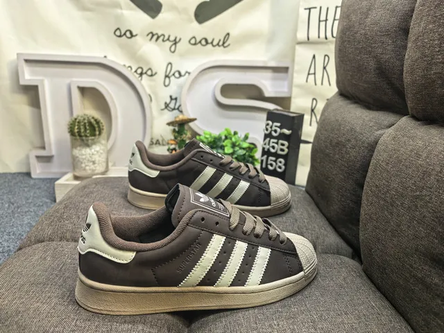 Adidas Superstar حذاء رياضي أسود وأبيض أسلوب حياة 21