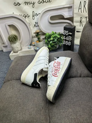 Adidas Superstar Coca-Cola Colaboración Off-White Sneakers Lifestyle 6