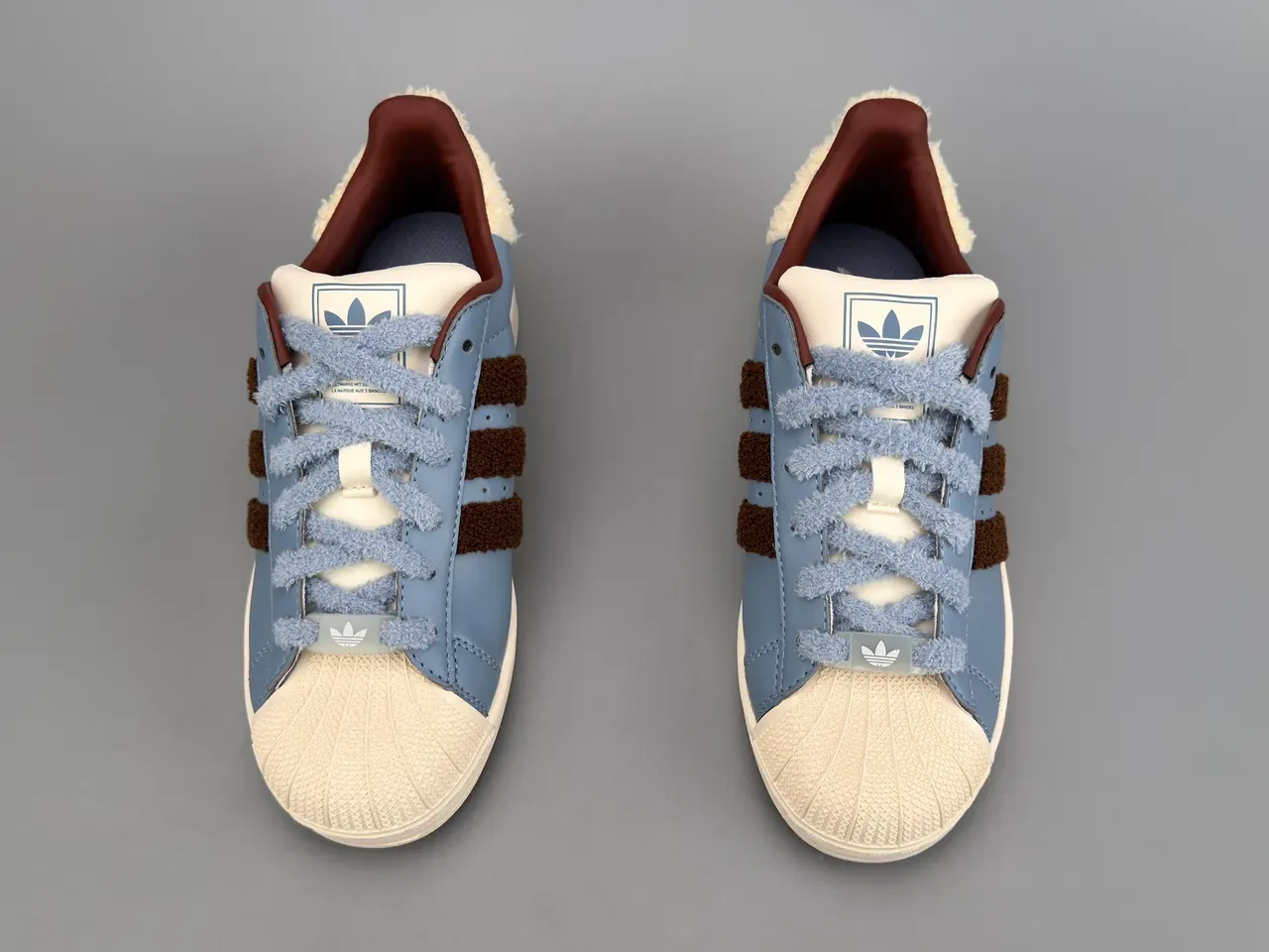 Adidas Superstar Zapatillas Lifestyle Azul Polvoriento Marrón con Rayas de Shearling 9