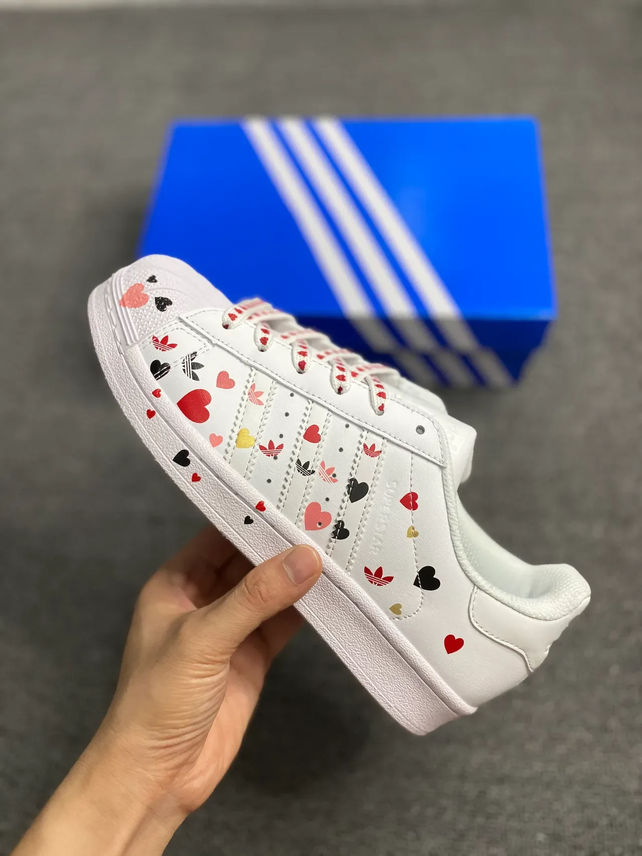 Adidas Superstar Impression de Cœur Blanc Sneakers Lifestyle 2