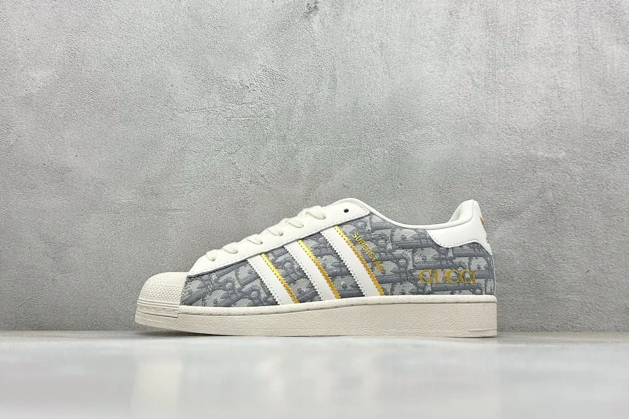 Adidas Superstar Impresión Monograma Off-White Zapatillas Lifestyle 9