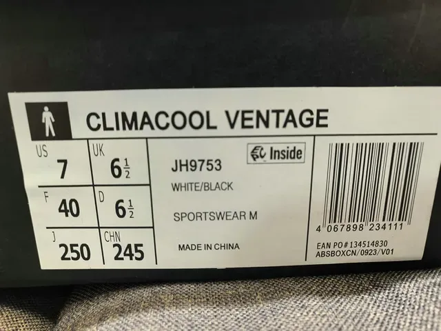 Adidas Tênis de Corrida Brancos e Prateados de Malha 2