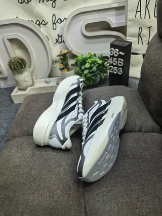 Adidas White Black Sculpted Midsole Three-Stripe Side Panel Lifestyle Sneakers 6