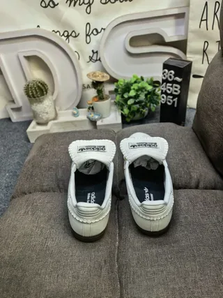 Adidas 白金 无鞋带 带式扣 金属眼扣 生活方式运动鞋 8