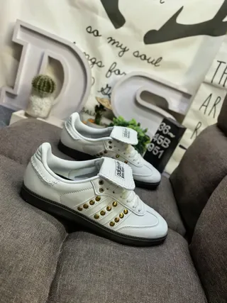 Adidas 白金 无鞋带 带式扣 金属眼扣 生活方式运动鞋 9