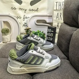 Adidas حذاء أبيض أخضر منخفض القمة كولار مبطن أسلوب حياة